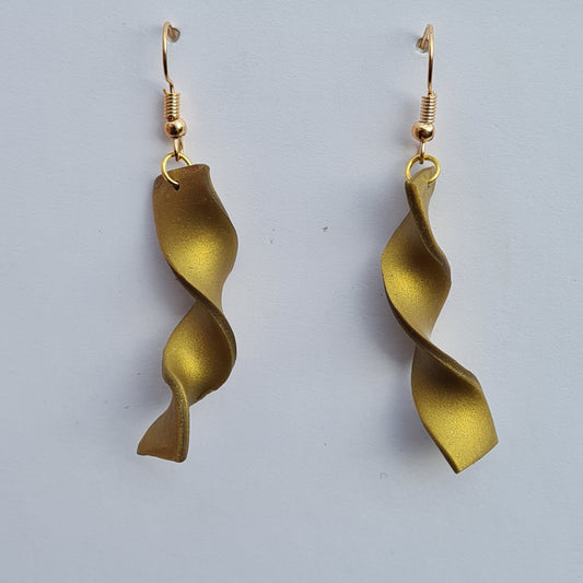CCC Polymer Earrings Gold Spiral