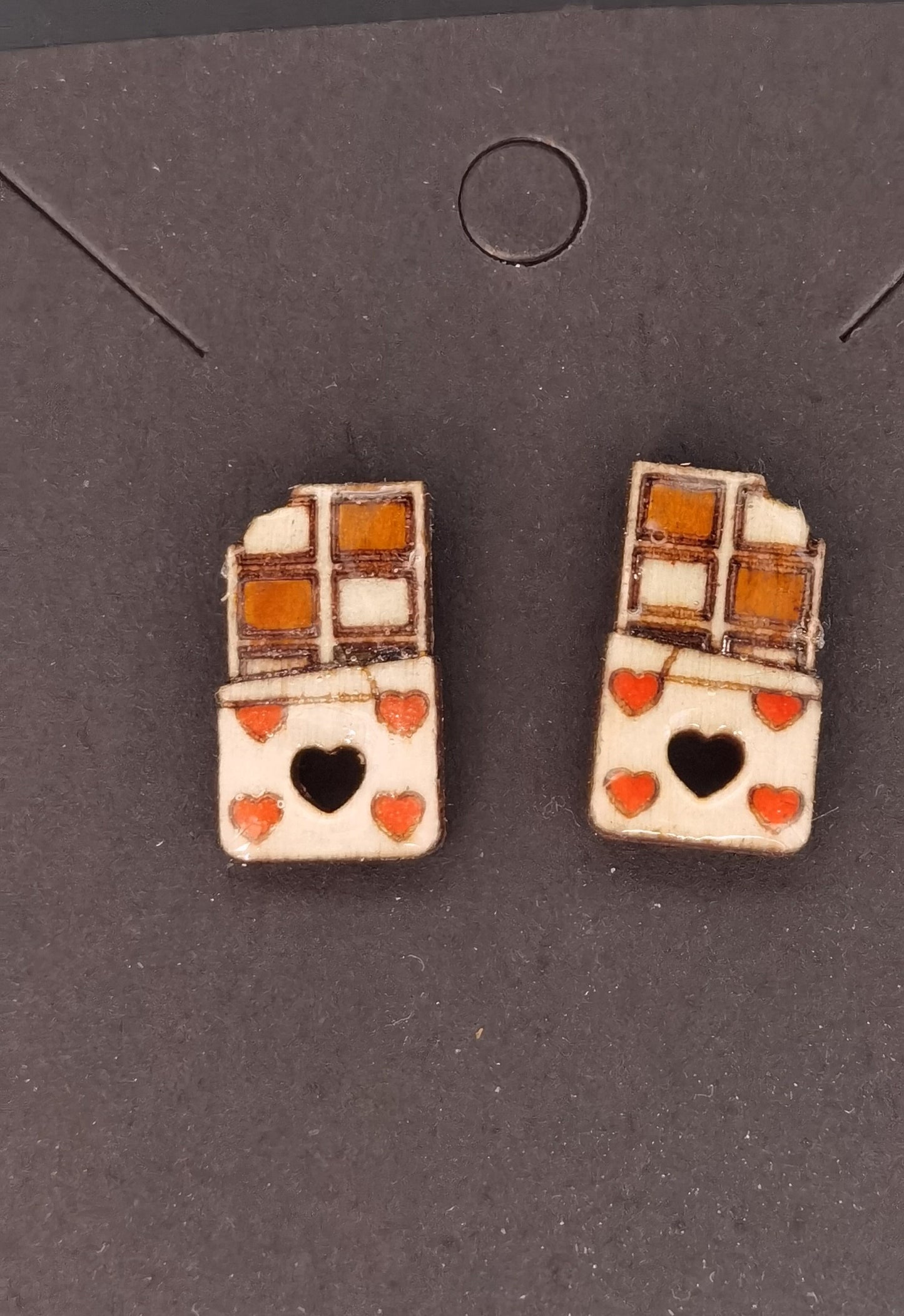Chocolate & heart studs